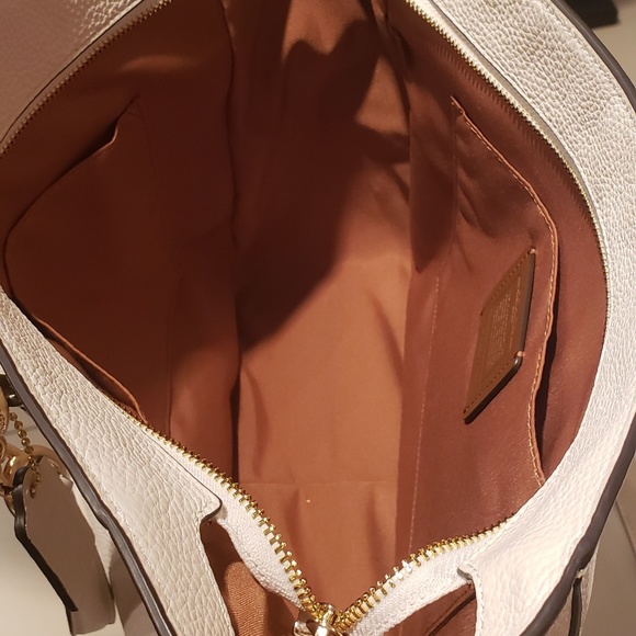 Coach Cream Tote Bag - Picture 4 of 6